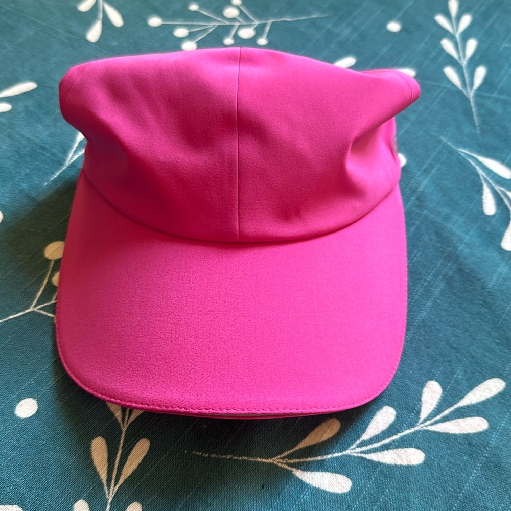 BNWOT Lululemon Fast and Free Hat
